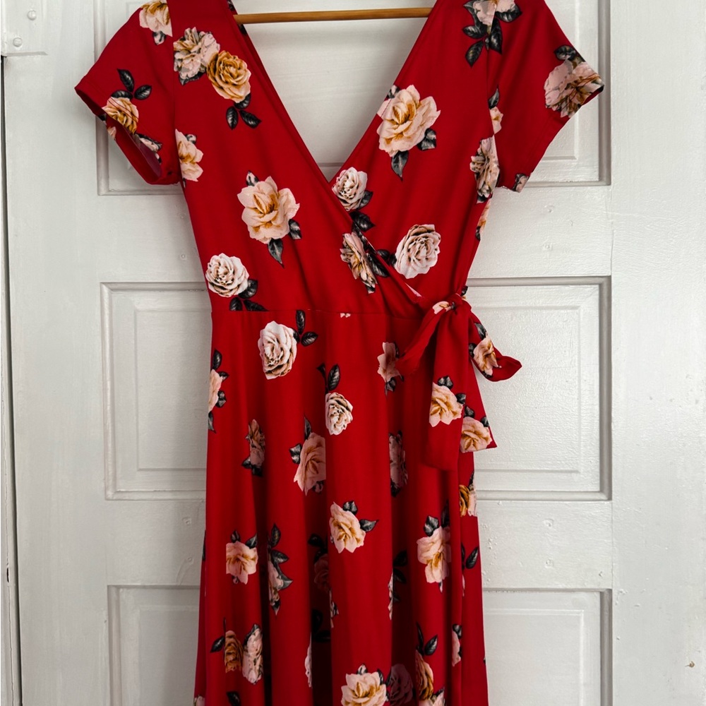 Heart & Hips - Red Floral Wrap Dress - Medium